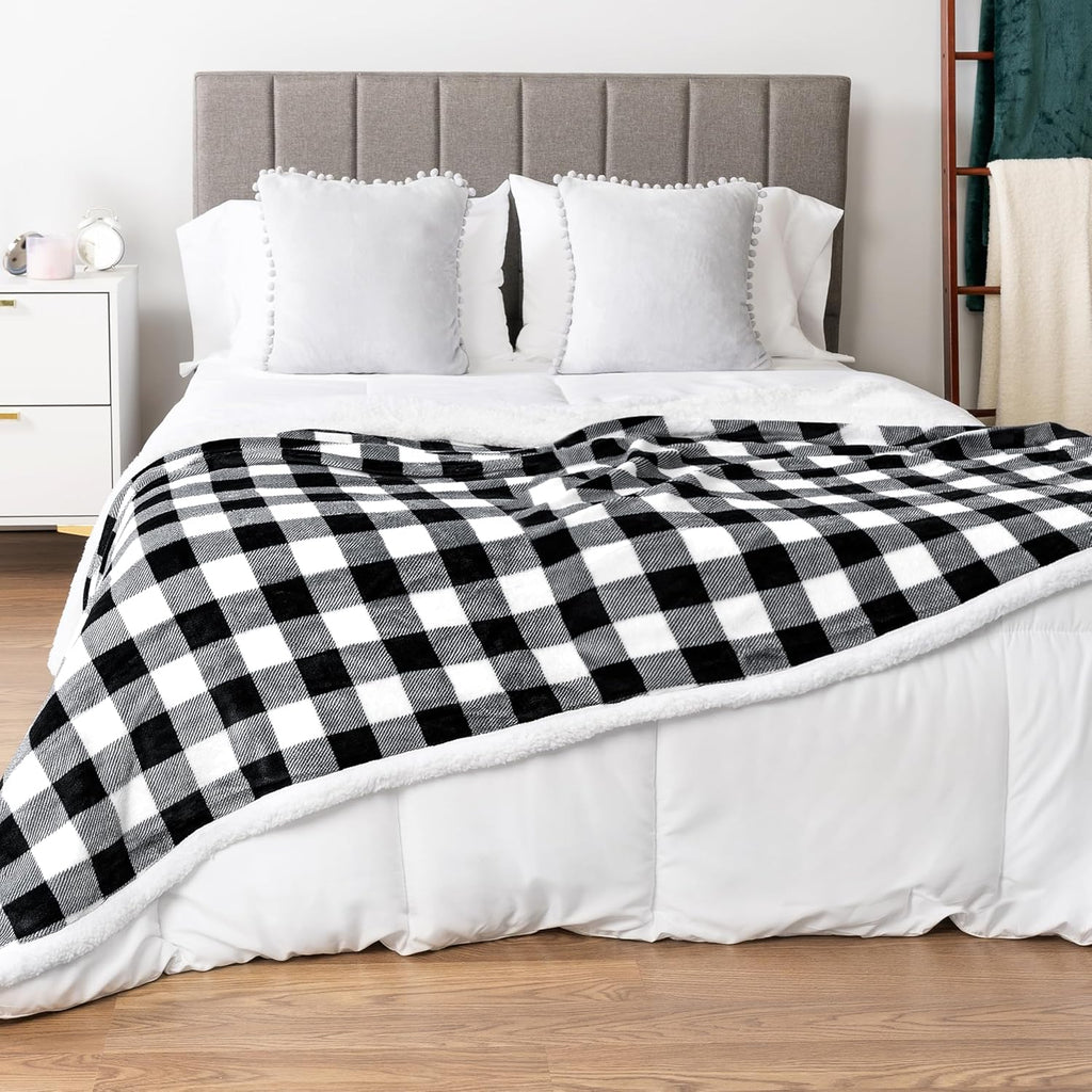 King Checkered Sherpa Blanket Couch Sofa Bed, White Black, 90X108