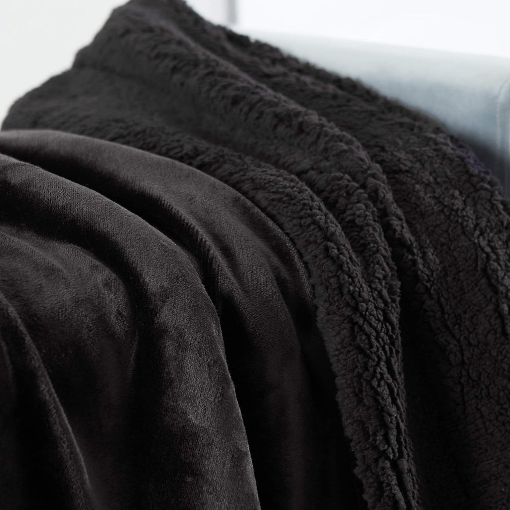 Sherpa Throw Blanket Super Soft Reversible Ultra Luxurious Plush Blanket, 50 X 60 Inches, Black/Black