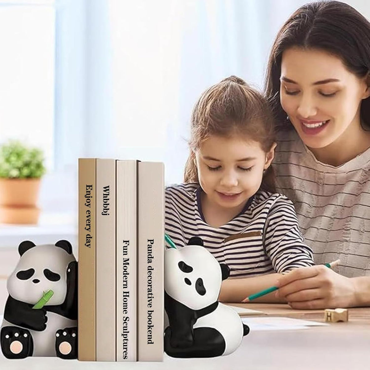 2Pcs Cute Panda Decorative Bookends, Resin Unique Animal Book Ends, Fun Modern Home Sculptures, Modern Panda Statues, for Living Room Entrance, Bookshelf, Bedroom, Office Table Decorations