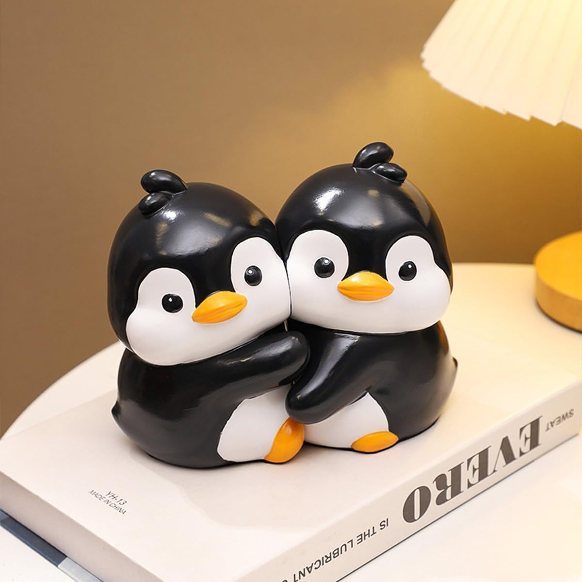 Cute Hug Penguins Decorative Bookends, Unique Animal Book Ends to Hold Books Creative Resin Book Holder Stopper for Home Office Desk Bookshelf Decoration