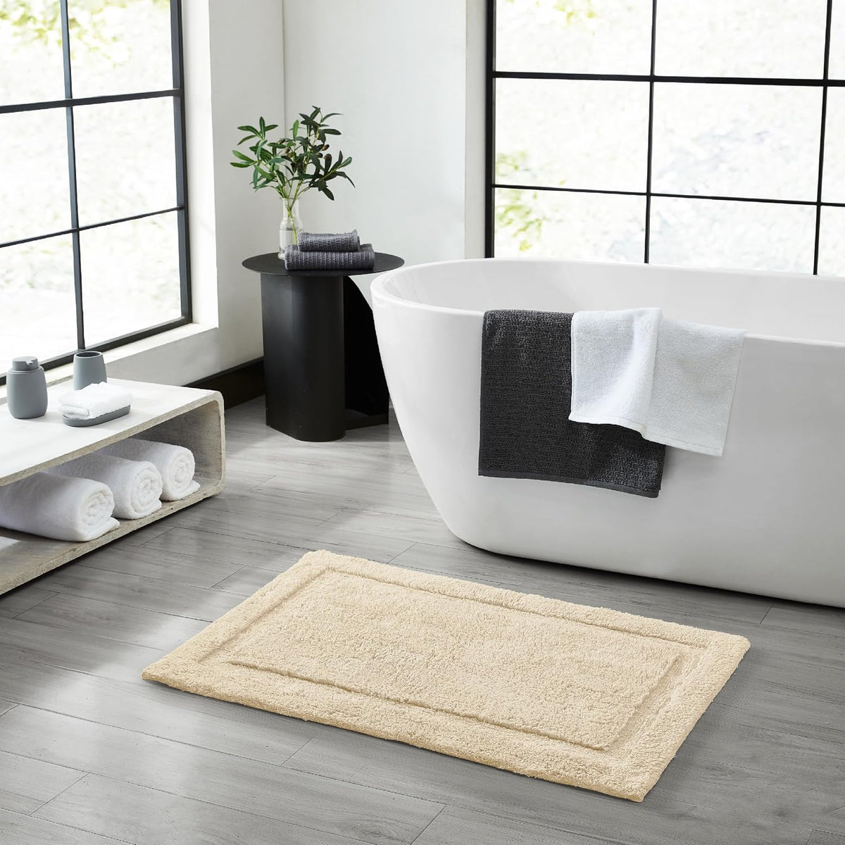 Lydia Border 100% Cotton Bath Mat - Non-Slip Bath Rug - Ivory - 27"X45"